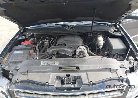 2010 Chevrolet Tahoe Ltz from USA, damaged, VIN 1GNUKCE01AR105575